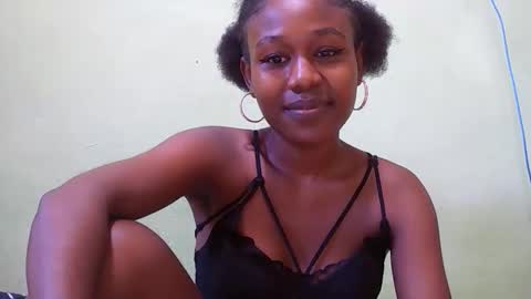 nah296652 online show from May 11, 12:29 pm
