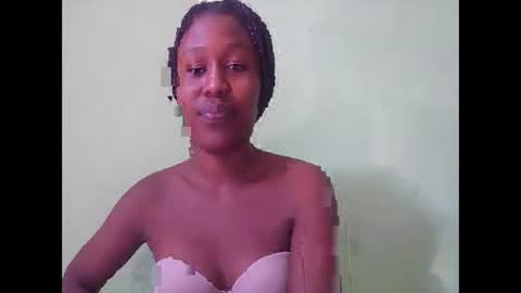 nah296652 online show from May 3, 7:01 am