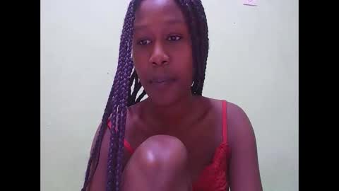 nah296652 online show from May 4, 7:12 am