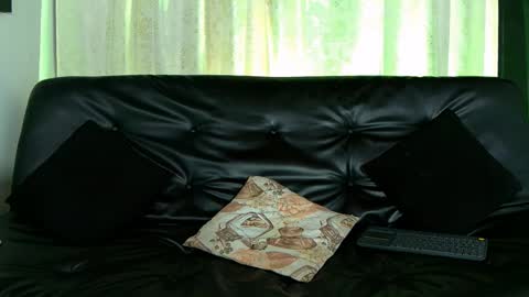 NALA online show from April 6, 9:27 pm