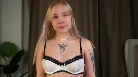 Angel online show from March 18, 11:26 am