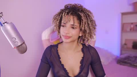 naomidawson online show from March 18, 12:59 am