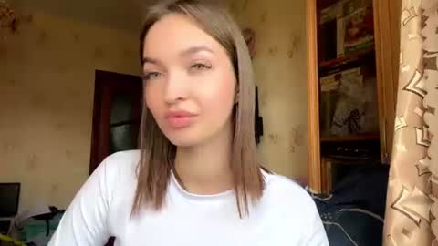 Lesi online show from June 23, 10:57 am