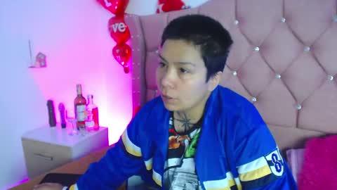nat_evans8 online show from May 9, 4:58 am