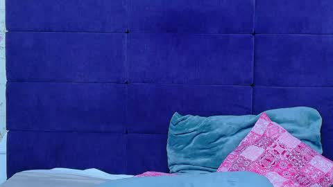 nataliacroft online show from April 18, 7:07 pm