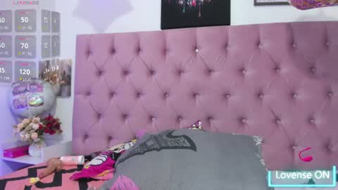 natasha_wishx online show from July 25, 2:18 am