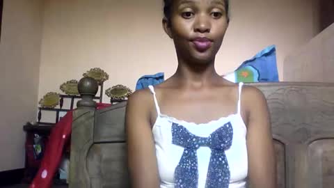 nathalie004 online show from March 6, 11:16 am