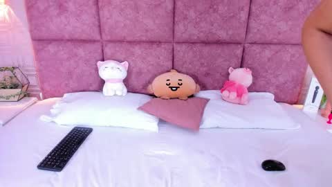 Nathalie Ross online show from March 26, 6:15 am