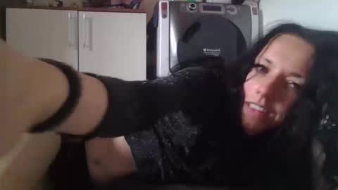 Chloe online show from April 11, 7:45 am