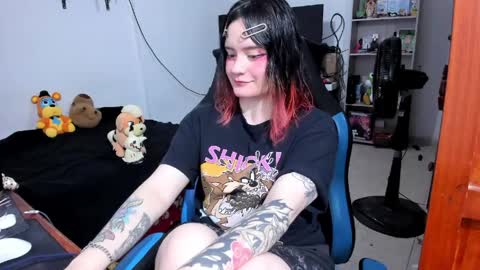 Geek Nicole    im Neeko UwU online show from April 11, 7:45 am