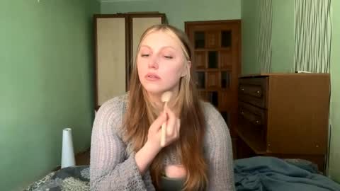 neomimaddern online show from May 7, 3:22 am