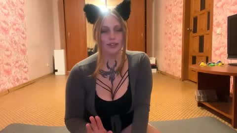 neomimaddern online show from April 23, 6:32 pm