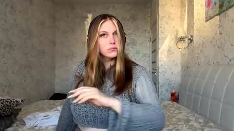 neomimaddern online show from June 19, 3:11 am