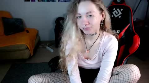 nica_kawaii online show from March 29, 9:08 am