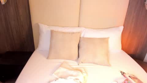 Nicky  online show from March 26, 2:47 am