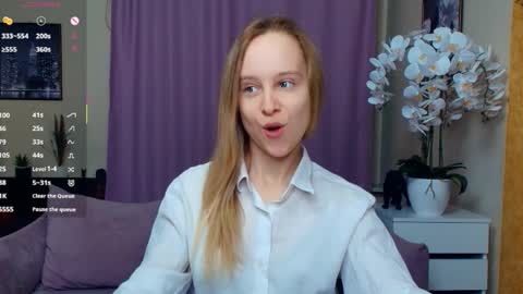 Nicoletta online show from April 8, 6:43 pm