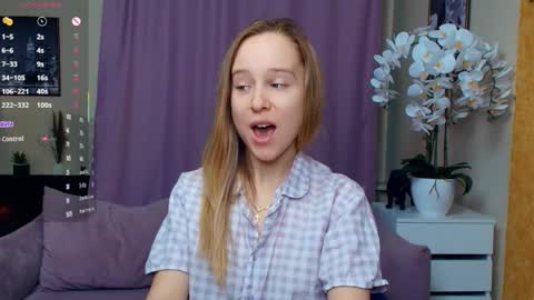 Nicoletta online show from April 9, 6:46 pm