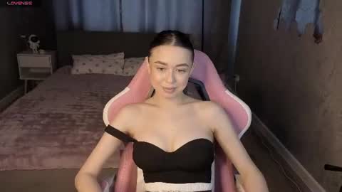 NicoleRossss online show from June 25, 3:28 am