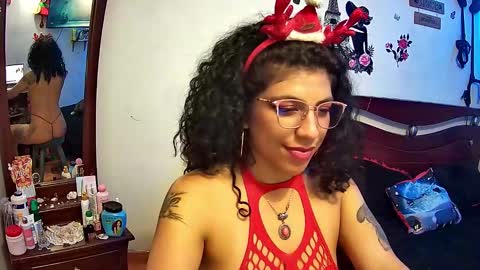 Nicoll Williams online show from December 24, 2:10 am