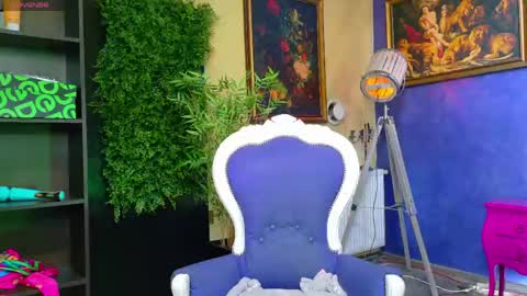 Nicolle online show from April 14, 10:37 am