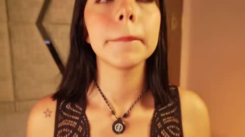 NicolRoss online show from November 16, 8:53 pm