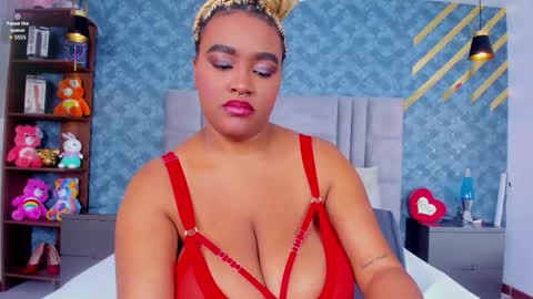 NiiaMoore online show from March 27, 7:25 pm