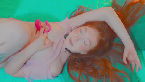 of Nylasweet online show from March 19, 4:11 pm