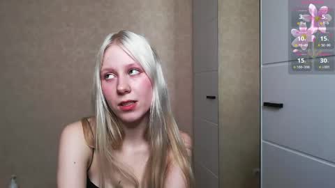  MY NAME IS AMILI WELCOME TO MY ROOM online show from March 24, 4:01 pm