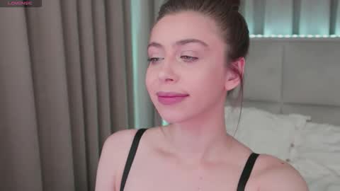 Nika online show from April 24, 10:45 pm