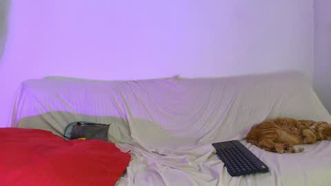 nikki_uwu online show from June 2, 9:27 pm