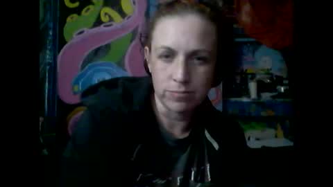 Nikkie online show from December 4, 1:36 am