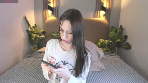 Nikki online show from February 15, 3:22 pm