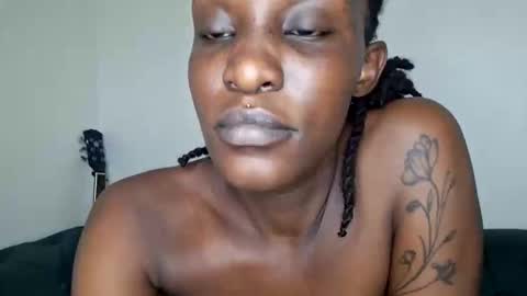 nina_bambi online show from May 6, 2:59 am