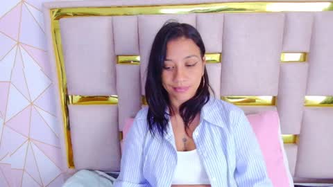 Nina Carther online show from April 16, 9:50 pm