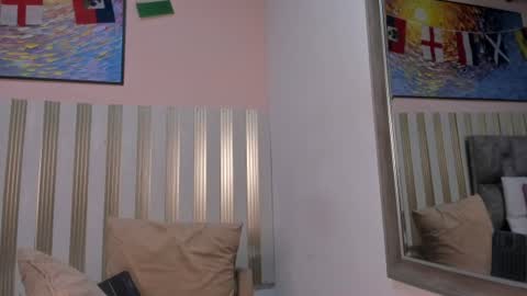 nina_glow_ online show from June 16, 11:11 am