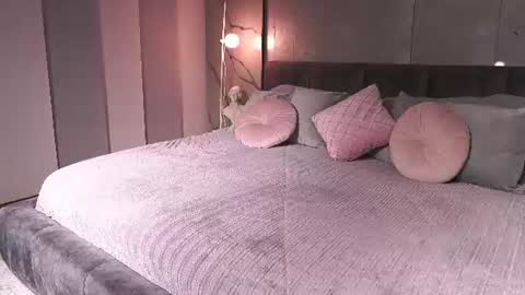 Angie online show from June 27, 4:57 am