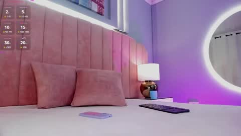 Nina  online show from April 2, 3:04 am