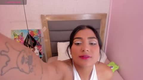 N I N A  online show from June 23, 3:48 am