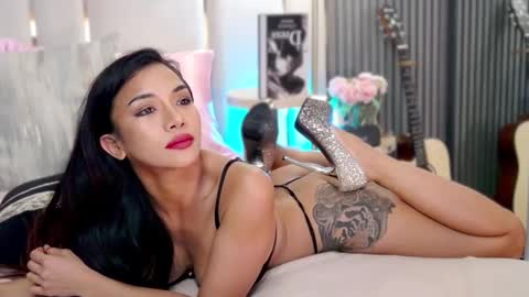 Nkkifoxxx online show from April 12, 3:04 pm