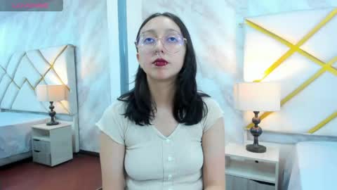 Catalina online show from June 5, 10:49 pm