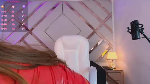   online show from April 19, 11:32 am