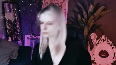 REAL name LiaDM are always open online show from March 30, 1:00 pm