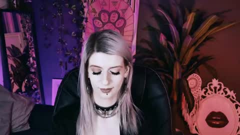 REAL name LiaDM are always open online show from April 27, 5:10 pm