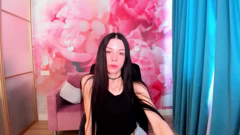 NoirDiva online show from April 20, 5:54 am