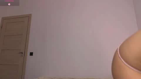 Rina Rabbit online show from April 8, 10:45 pm