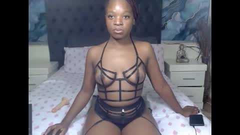 NonduQueen online show from April 1, 4:15 pm