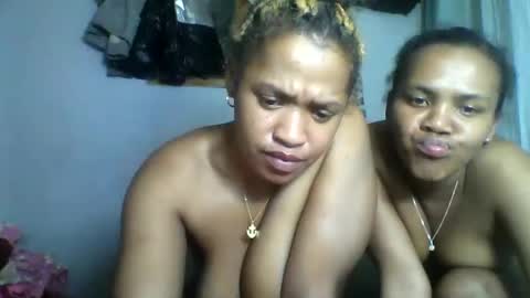 nosminah01 online show from September 14, 9:12 pm