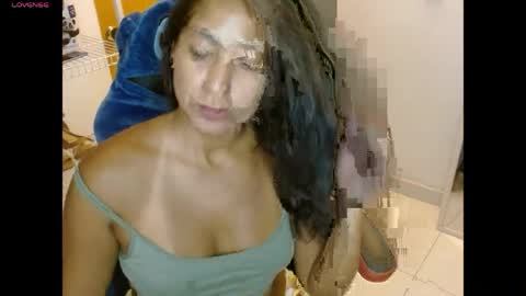 novaperotti online show from April 14, 2:55 am