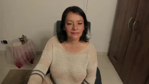 nuit_rose online show from May 30, 2:31 am
