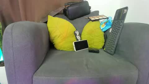 Nia online show from March 8, 2:59 am